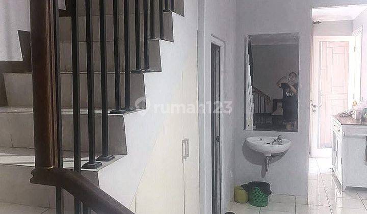 Rumah di dalam cluster 2 Lantai SHM Bagus 1