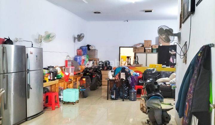 Rumah Dijual Pinggir Jalan Raya Lokasi Strategis Untuk Usaha SHM - Sertifikat Hak Milik Sudah Renovasi 1