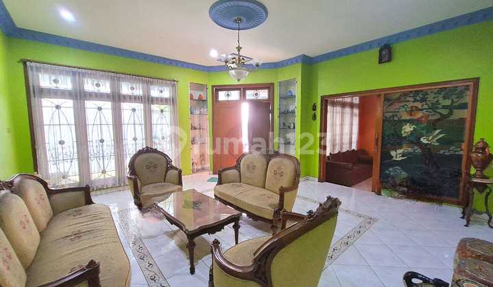 For Sale House In Strategic Location, Joglo Raya 2