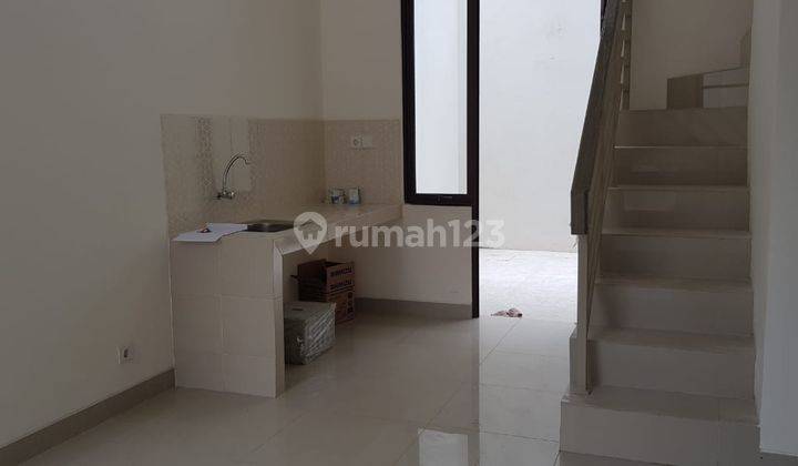 Disewakan Rumah Murah 2lantai di Cluster Shinano Jakarta Garden City Jakarta Timur Siaphuni Minimalis Modern 1