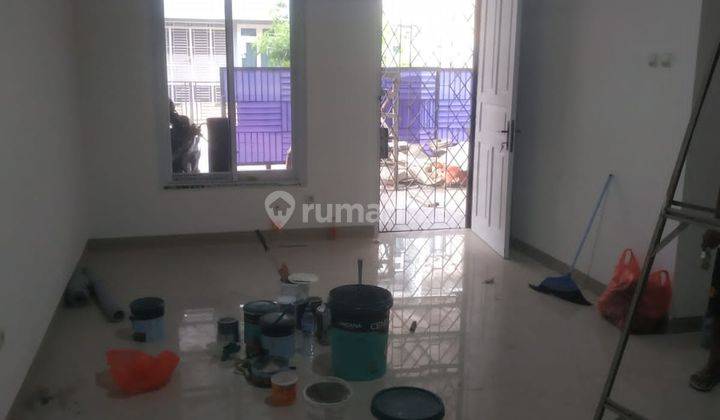 Disewakan Rumah Murah 1,5lantai di Taman Modern Jakarta Timur Siaphuni Minimalis Modern 2