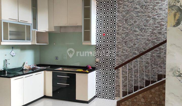 Disewakan Rumah Semi Furnished Murah 2lantai di Cluster Alamanda Jakarta Garden City Jakarta Timur Siapuni Minimalis Modern 2