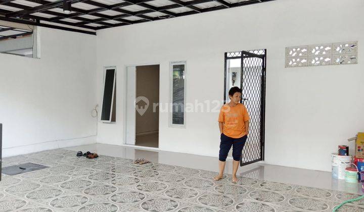 Disewakan Rumah Murah 1,5lantai di Taman Modern Jakarta Timur Siaphuni Minimalis Modern 2