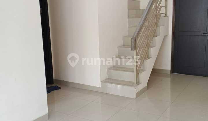 Disewakan rumah murah 2lantai di Cluster Shinano Jakarta Garden City Jakarta Timur siaphuni minimalis modern Disewakan rumah murah 2lantai di Cluster Shinano Jakarta Garden City Jakarta Timur siaphuni minimalis modern