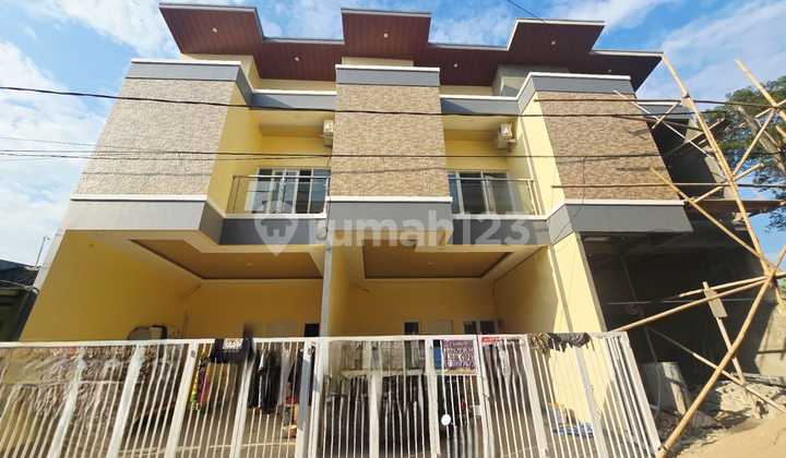 Gaji anda dibawah 10Jt pasti diapproved Bank Dijual rumah brandnew murah 2lantai di Harapan Indah siaphuni minimalis modern