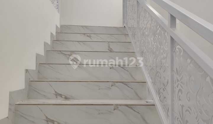 Dijual rumah brandnew murah 2lantai di Harapan Indah siaphuni minimalis modern