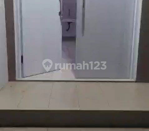 Disewakan rumah murah 2lantai di Cluster Yarra Jakarta Garden City Jakarta Timur siaphuni minimalis modern Disewakan rumah murah 2lantai di Cluster Yarra Jakarta Garden City Jakarta Timur siaphuni minimalis modern