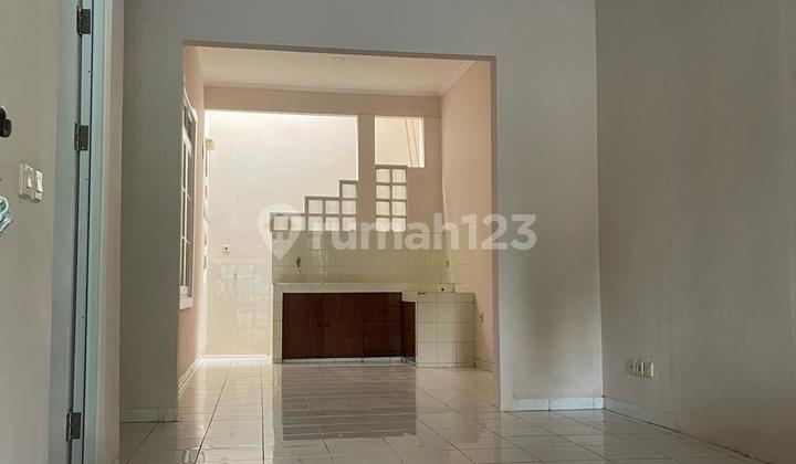 Slashing Your Salary Under 10 Million, Definitely Approved by Bank, Selling Cheap 1-Story House in Taman Cikini Cluster, Metland Menteng, East Jakarta, Ready to Live In, Minimalist Modern. 2
