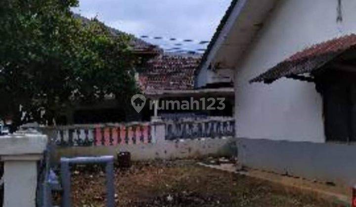 Dijual Rumah Bangunan Lama Hitung Tanah di Perumahan Graha Indah  4
