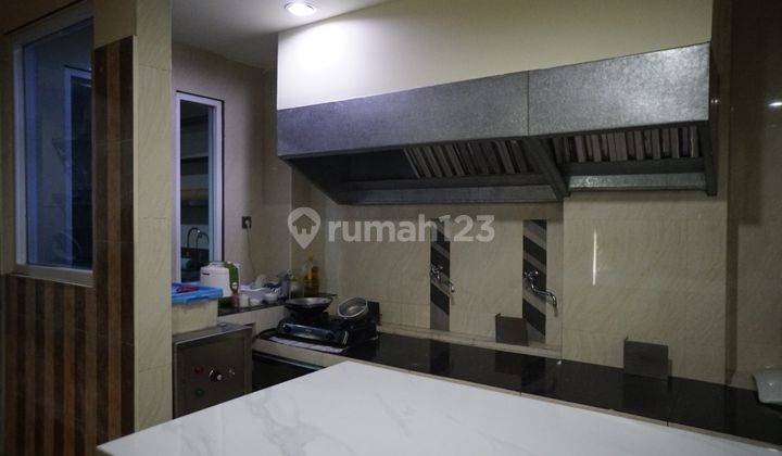 Disewakan Ruang Usaha Cafe Resto Siap Pakai Furnished di Melawai  2