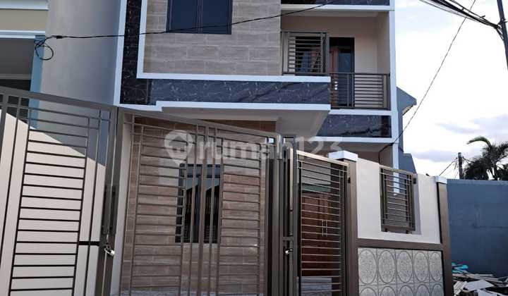 Dijual Rumah Baru Minimalis di Boulevard Hijau Bekasi  1