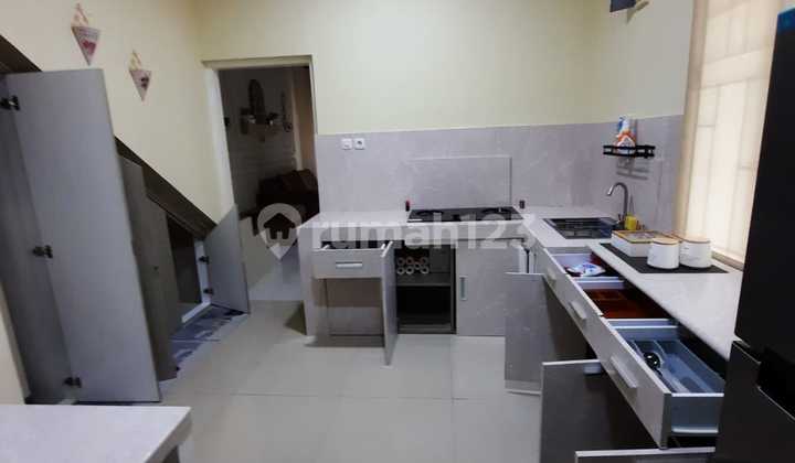 Dijual Rumah Bagus Furnished di Royal Residence Jakarta Timur 9