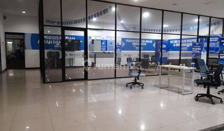 Disewakan Showroom Bagus Strategis di Jalan Siliwangi Narogong Bekasi 1