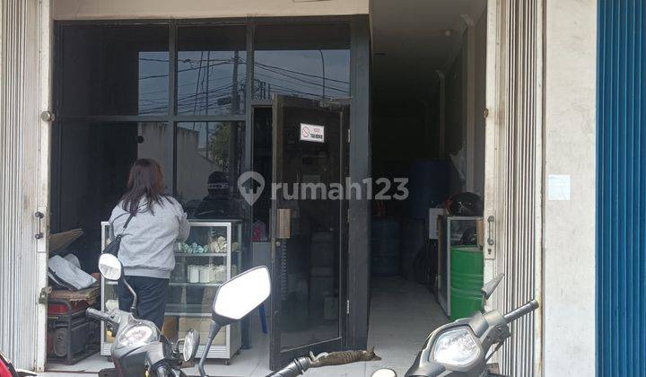 Ruko di Cut Mutia, Bekasi 126 m Bagus 2