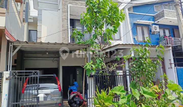 2-Story House Near Aeon Mall in Cakung Residence, East Jakarta