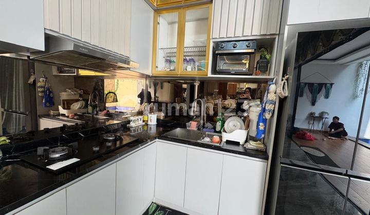 Rumah Ada Kolam Renang di Cluster Lavesh Harapan Indah 10