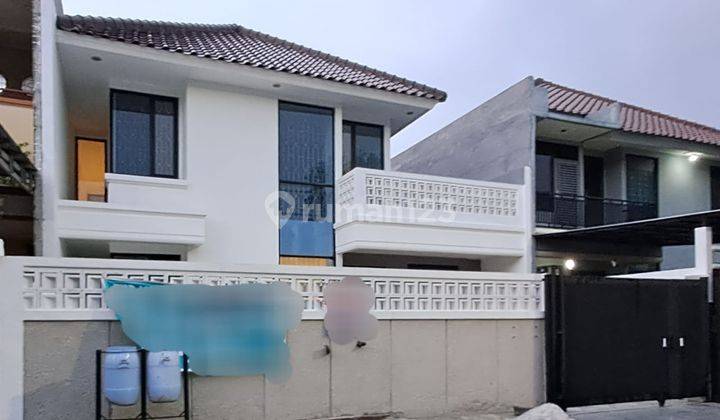 Rumah 2 Lantai Bagus di Taman Modern, Jakarta Timur 1