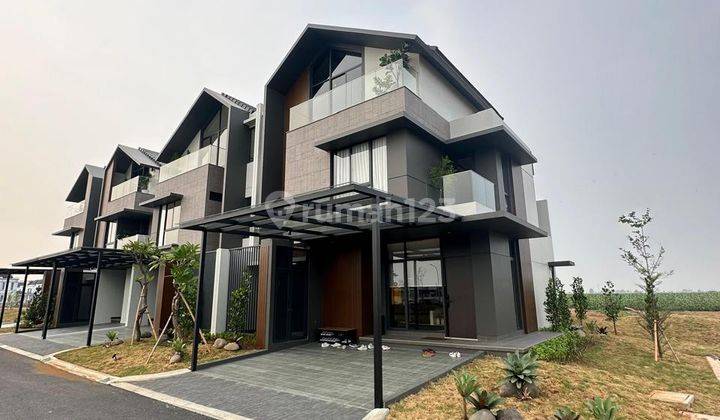 Rumah Dijual Siap huni di Summarecon Crown Gading dekat Harapan indah 1