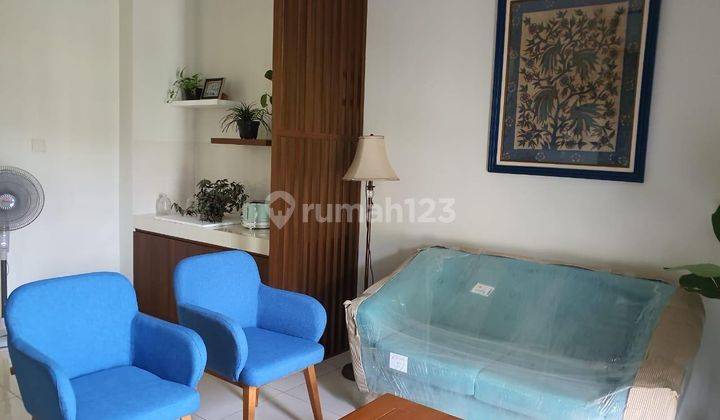 Rumah 2 Lantai Bagus Furnished Sertifikat Hak Milik di Summarecon Bekasi Cluster Burgundy, Bekasi 2