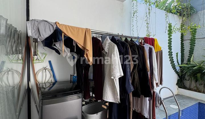 Rumah Ada Kolam Renang di Cluster Lavesh Harapan Indah 9