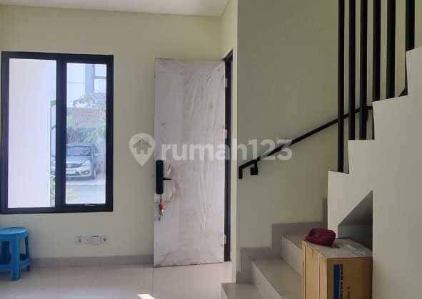 Nice House For Sale  Harapan Indah Cluster Kana, Bekasi 2