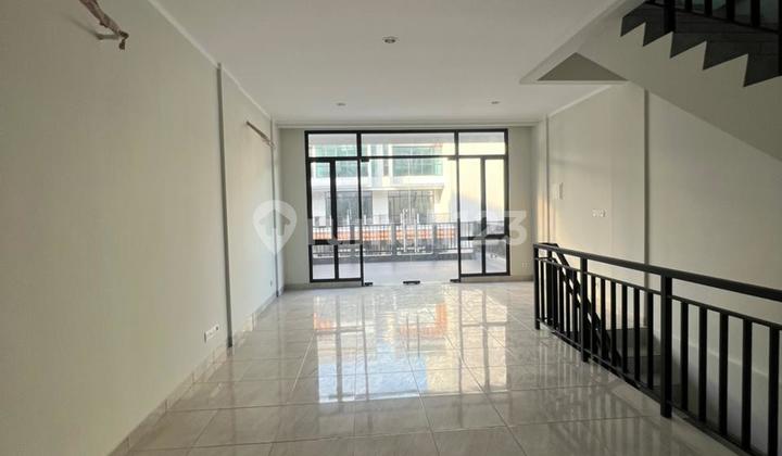 5-Wide Ruko in Crystal Ruko Summarecon Bekasi 5-Wide Ruko in Crystal Ruko Summarecon Bekasi