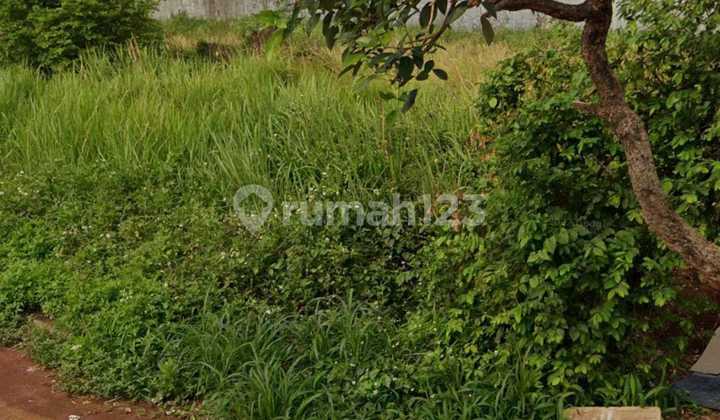 Land suitable for business in Cipondoh.