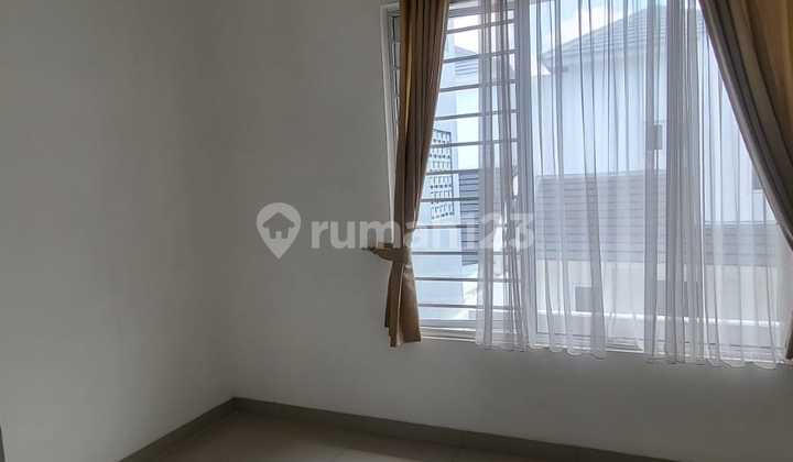 Furnished Move-In Ready House in La Seine Cluster JGC Cakung 2