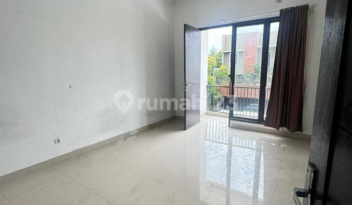 Flood-Free Hook House in Asera Cluster, Harapan Indah