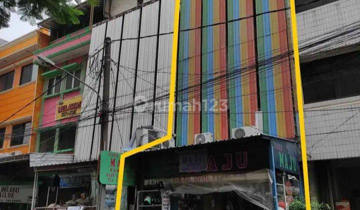 Ruko di Kebayoran Baru, Jakarta Selatan 315 m Bagus SHM 1