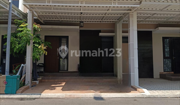 Dijual Cepat rumah view danau dan ada kolam berenang di cluster brugundy summarecon bekasi Dijual Cepat rumah view danau dan ada kolam berenang di cluster brugundy summarecon bekasi