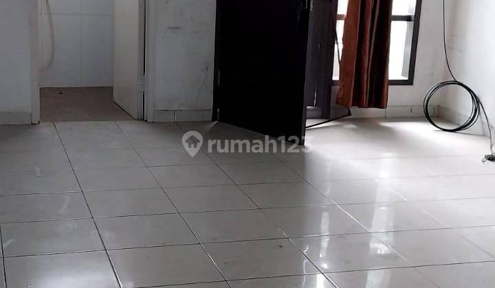 Rumah 3 Lantai Bagus di Grogol, Jakarta Barat 2