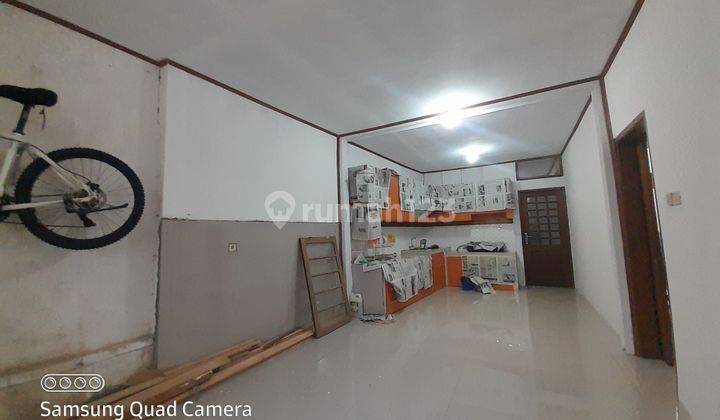 Rumah 2 Lantai, Baru Renov Dekat Griya Pahlawan 6