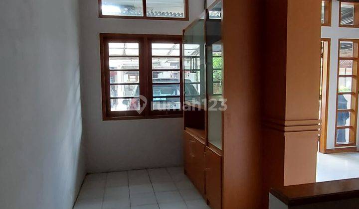 Rumah 2 Lantai Dekat Griya Pahlawan dan Kampus Itenas 8
