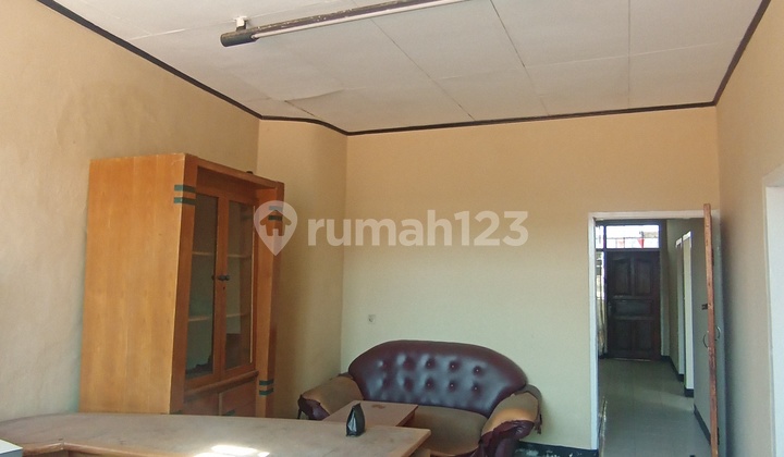 Rare Find!!! House for Rent in Cicendo Alley, Wastukencana, Aceh
