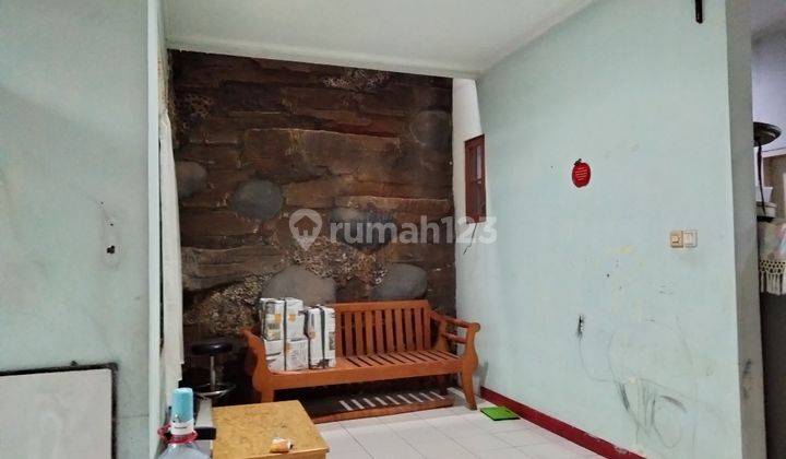 Butuh cepat disewakan rumah 2 lantai di Metro Permata I, masuk dari tol Jakarta merak exit Karangtengah, bisa lewat Jalan Raden Saleh Tangerang Atau Karangtengah,7 km dari Puri indah mall,akses lingkar luar, lingkar dalam, dekat rumah sakit Mandaya, RS Bh 12