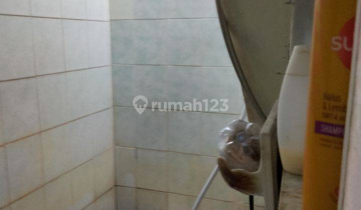 Butuh cepat disewakan rumah 2 lantai di Metro Permata I, masuk dari tol Jakarta merak exit Karangtengah, bisa lewat Jalan Raden Saleh Tangerang Atau Karangtengah,7 km dari Puri indah mall,akses lingkar luar, lingkar dalam, dekat rumah sakit Mandaya, RS Bh 14