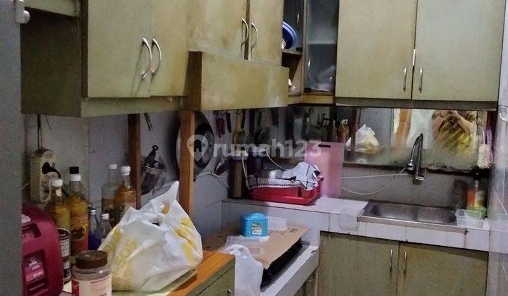 Butuh cepat disewakan rumah 2 lantai di Metro Permata I, masuk dari tol Jakarta merak exit Karangtengah, bisa lewat Jalan Raden Saleh Tangerang Atau Karangtengah,7 km dari Puri indah mall,akses lingkar luar, lingkar dalam, dekat rumah sakit Mandaya, RS Bh 15