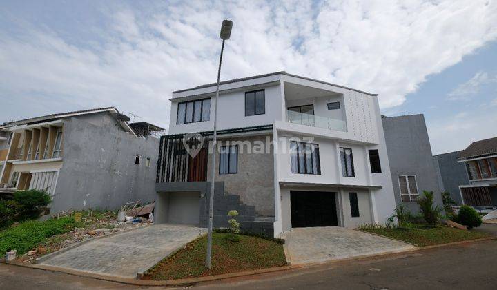 Rumah Baru 3 Lantai full furnished dijual Rp4.6 M, SHM, Selatan Timur  1