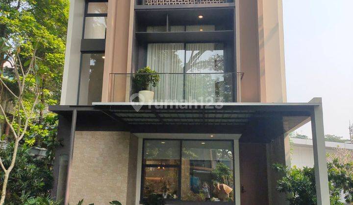 Rumah 3 Lantai Bagus Furnished di Bsd City, Tangerang, Tangerang  1