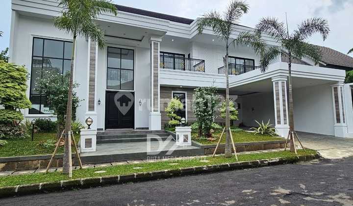 Rumah Mewah dengan Kolam Renang - Bintaro Sektor 6 2