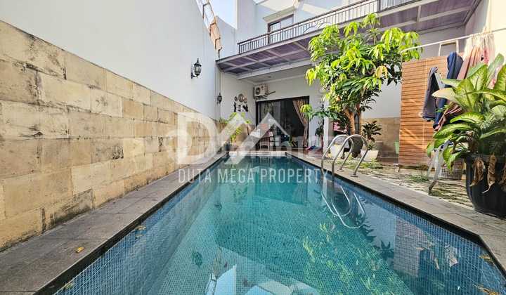 Rumah Private Pool Siap Huni di Cluster Graya Raya Tangerang Rumah Private Pool Siap Huni di Cluster Graya Raya Tangerang