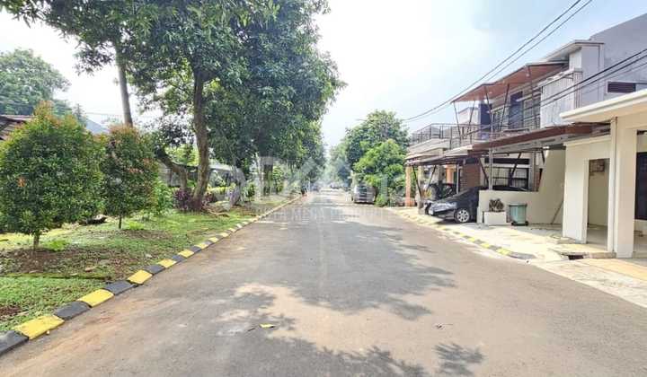 Dijual Cepat Rumah 1 ½ Lantai - Rumah Siap Huni di Graha Raya  2