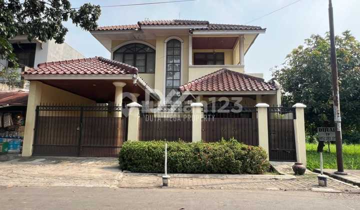 Rumah Mewah 2 Lantai Lokasi Strategis di Bsd City