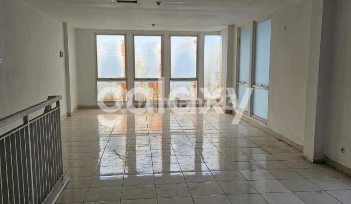 For Rent: Commercial Building (RUKO) in West Surabaya CBD, Modern Market RUKO, Darmo Permai Main Road. For Rent: Commercial Building (RUKO) in West Surabaya CBD, Modern Market RUKO, Darmo Permai Main Road.