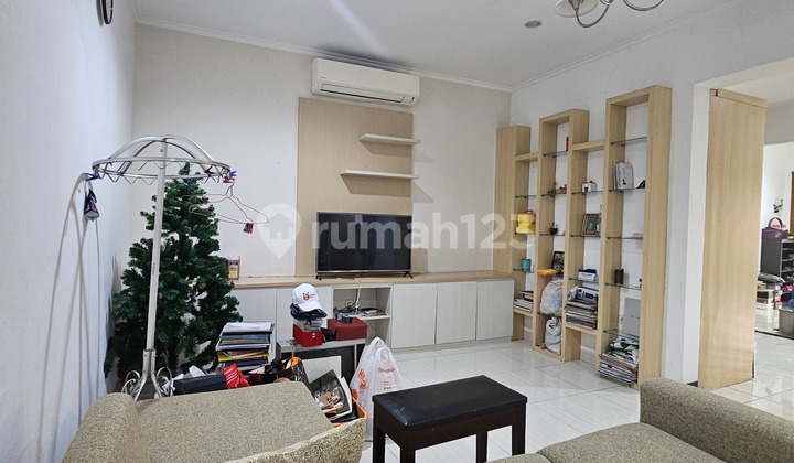 Disewakan Rumah Cantik, Siap Huni, At Cluster Castilla Bsd