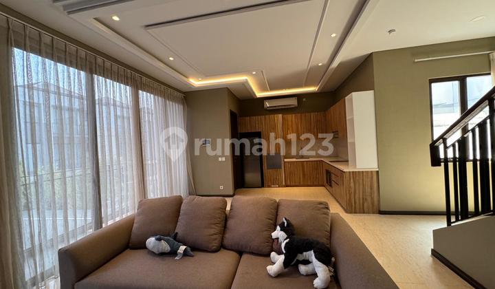 Dijual Rumah Cantik full interior, At The Zora BSD