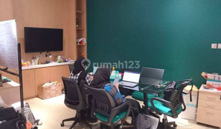 Disewakan Termurah Office Space Semi Furnished di Office Tower Gold Coast Pik 2