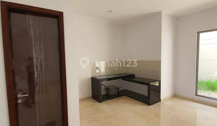 Rumah Golf Island Pine 2 Lantai Disewakan Kosongan Unit Bagus di PIK 2