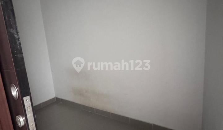 Rumah Golf Island 2 Lantai Disewakan Semi Furnished Strategis bisa Nego di Pik 2